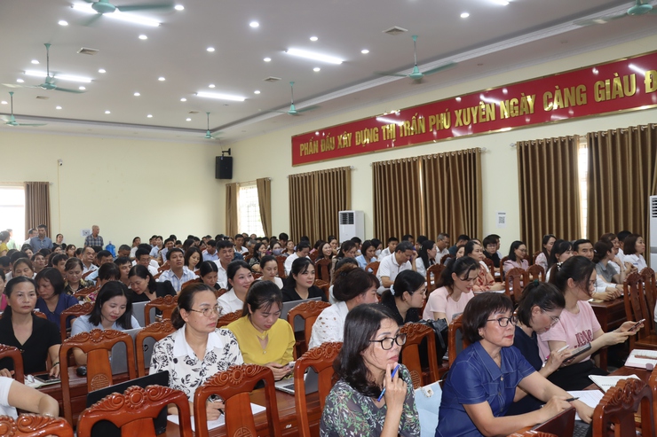 Lớp bồi dưỡng nghiệp vụ công tác Văn phòng cấp uỷ năm 2026- Ảnh 4.