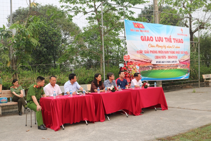 Giao lưu bóng đá thắt chặt tình đoàn kết lương – giáo tại xã Mỹ Đức- Ảnh 2.