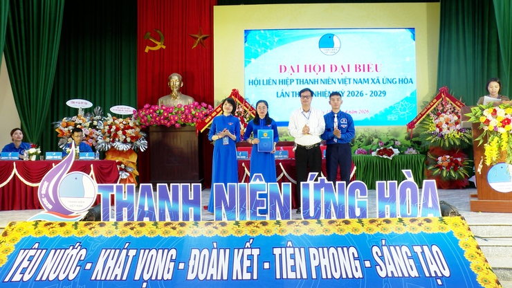 Thanh niên Ứng Hòa “Yêu nước - Khát vọng - Đoàn kết - Tiên phong - Sáng tạo - Tự tin” bước vào kỷ nguyên mới.- Ảnh 9.