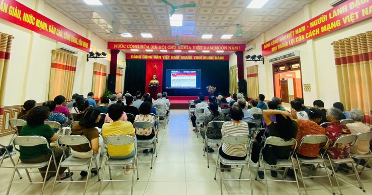Đảng ủy phường Việt Hừng tổ chức tiếp sóng Hội nghị toàn quốc nghiên cứu, học tập, quán triệt Nghị quyết Trung ương lần thứ hai khóa XIV.- Ảnh 9.