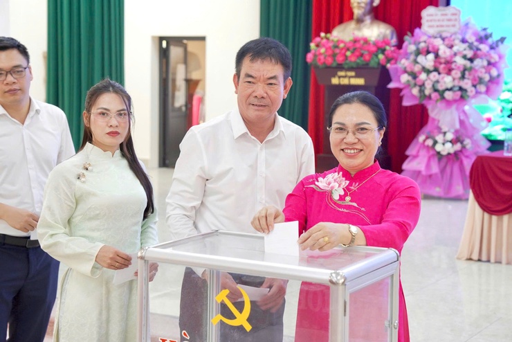 Đại hội Công đoàn Ban quản lý dự án Đầu tư - Hạ tầng xã Thiên Lộc lần thứ I, nhiệm kỳ 2025 - 2030- Ảnh 8.