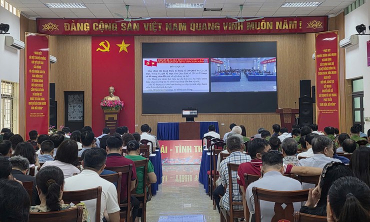 Hơn 1.000 đảng viên xã Bát Tràng tham dự hội nghị toàn quốc nghiên cứu, học tập, quán triệt và triển khai thực hiện Nghị quyết Hội nghị Trung ương 2- Ảnh 3.