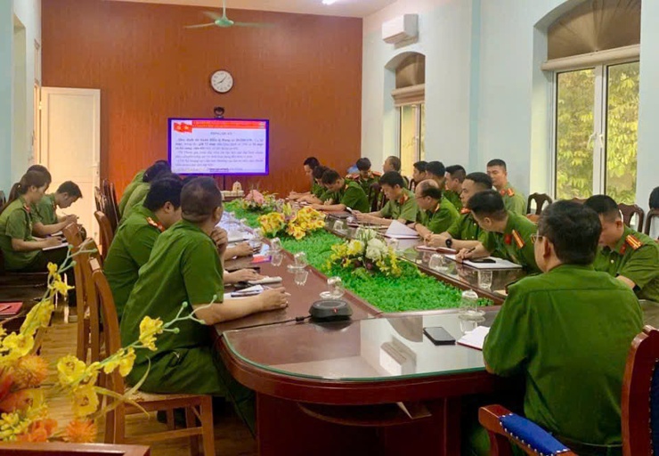 Xã Tam Hưng tiếp sóng hội nghị nghiên cứu, học tập, quán triệt nghị quyết hội nghị lần thứ hai Ban chấp hành Trung ương đảng khóa XIV- Ảnh 4.