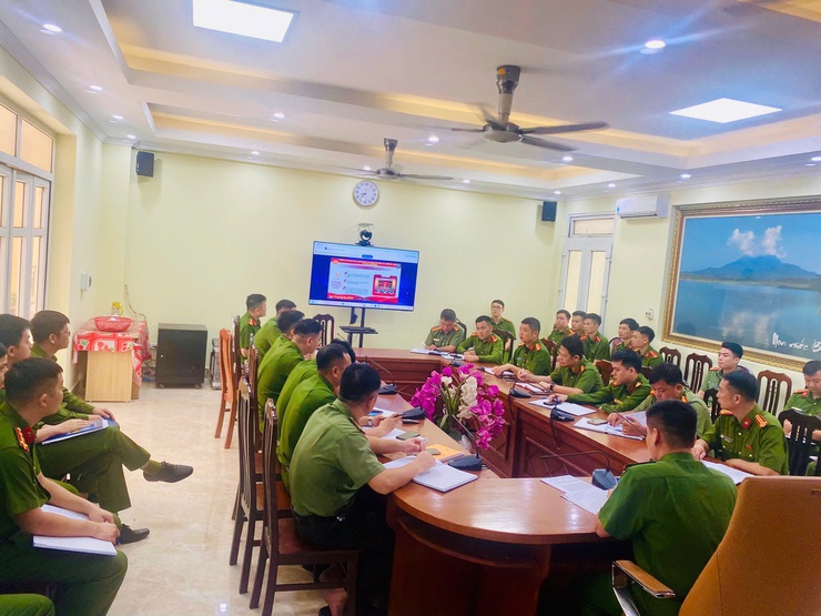 Xã Bất Bạt tham dự Hội nghị toàn quốc nghiên cứu, học tập, quán triệt và triển khai thực hiện Nghị quyết Hội nghị Trung ương 2- Ảnh 3.