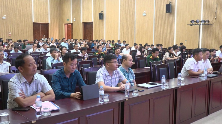 XÃ THANH OAI TIẾP SÓNG HỘI NGHỊ NGHIÊN CỨU, HỌC TẬP, QUÁN TRIỆT NGHỊ QUYẾT HỘI NGHỊ LẦN THỨ HAI BAN CHẤP HÀNH TRUNG ƯƠNG ĐẢNG KHÓA XIV VÀ TRIỂN KHAI CÁC CHƯƠNG TRÌNH HÀNH ĐỘNG CỦA BAN THƯỜNG VỤ THÀNH ỦY- Ảnh 2.