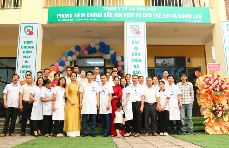 Trạm Y tế xã Hoà Phú khai trương Phòng tiêm chủng dịch vụ- Ảnh 4.