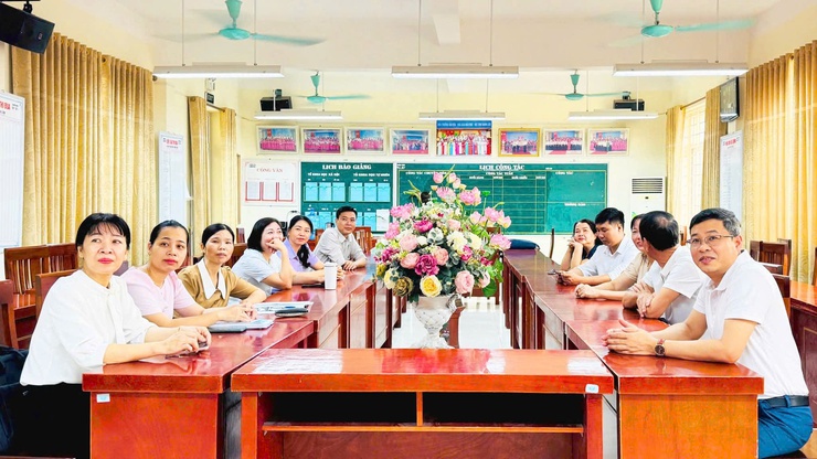 Đảng ủy xã Ứng Thiên tiếp sóng Hội nghị toàn quốc nghiên cứu, học tập và triển khai thực hiện Nghị quyết Trung ương 2- Ảnh 6.