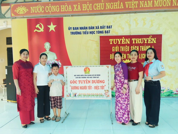 TẤM GƯƠNG SÁNG HỌC ĐƯỜNG: HÀNH ĐỘNG ĐẸP "NHẶT ĐƯỢC CỦA RƠI – TRẢ LẠI NGƯỜI MẤT" CỦA CẬU HỌC TRÒ LỚP 2- Ảnh 1.