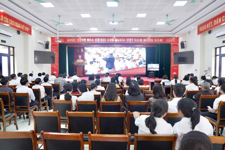 Xã Thiên Lộc tham dự Hội nghị trực tuyến toàn quốc nghiên cứu, học tập, quán triệt, triển khai thực hiện Nghị quyết Hội nghị lần thứ hai Ban Chấp hành Trung ương Đảng khóa XIV- Ảnh 1.