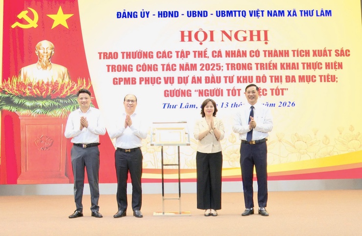 XÃ THƯ LÂM KHEN THƯỞNG CÁC TẬP THỂ, CÁ NHÂN CÓ THÀNH TÍCH XUẤT SẮC NĂM 2025- Ảnh 4.