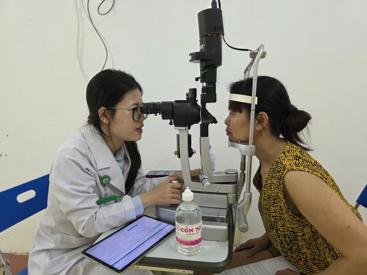 Phường Phú Lương tổ chức khám sức khỏe miễn phí cho Nhân dân toàn phường- Ảnh 2.