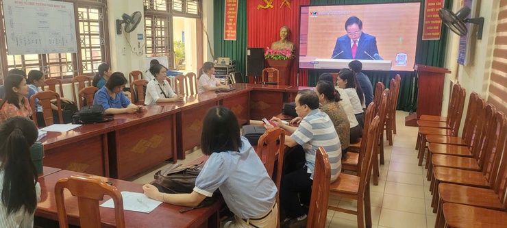 Xã Đại Xuyên dự hội nghị quán triệt,triển khai thực hiện Nghị Quyết Trung ương 2 (Khóa XIV) bằng hình thức trực tuyến- Ảnh 9.