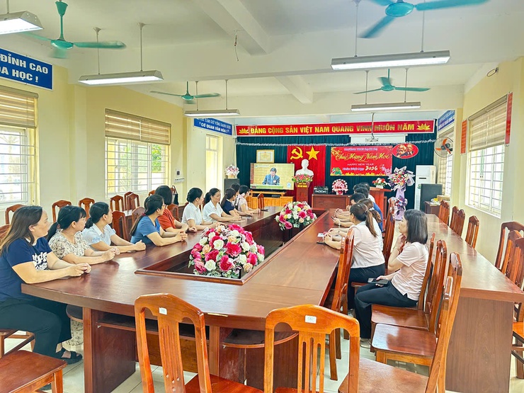 Xã Đại Xuyên dự hội nghị quán triệt,triển khai thực hiện Nghị Quyết Trung ương 2 (Khóa XIV) bằng hình thức trực tuyến- Ảnh 5.