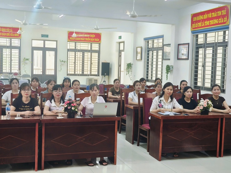 HỘI NGHỊ TOÀN QUỐC NGHIÊN CỨU, HỌC TẬP, QUÁN TRIỆT VÀ TRIỂN KHAI THỰC HIỆN NGHỊ QUYẾT HỘI NGHỊ LẦN THỨ HAI BAN CHẤP HÀNH TRUNG ƯƠNG ĐẢNG KHÓA XIV- Ảnh 7.