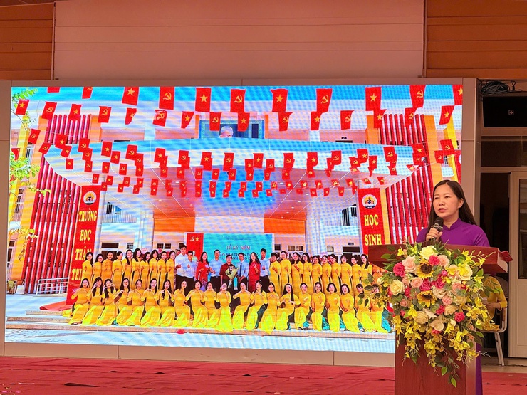 Phường Thanh Liệt khen thưởng hai giáo viên có thành tích xuất sắc tại Hội thi giáo viên dạy giỏi cấp Tiểu học Thành phố- Ảnh 3.