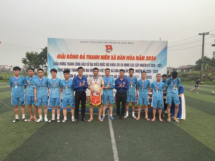  CHUNG KẾT GIẢI BÓNG ĐÁ THANH NIÊN xã Dân Hoà năm 2026: Đội FC Dân Hòa vô địch, cầu thủ Minh Thạch giành Vua phá lưới- Ảnh 3.