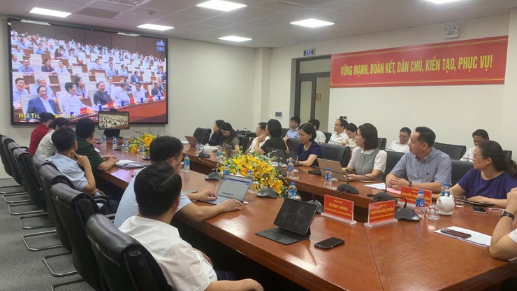 Đảng bộ phường Tây Tựu tham dự Hội nghị trực tuyến quán triệt, triển khai thực hiện Nghị quyết Trung ương 2 (khóa XIV)- Ảnh 2.