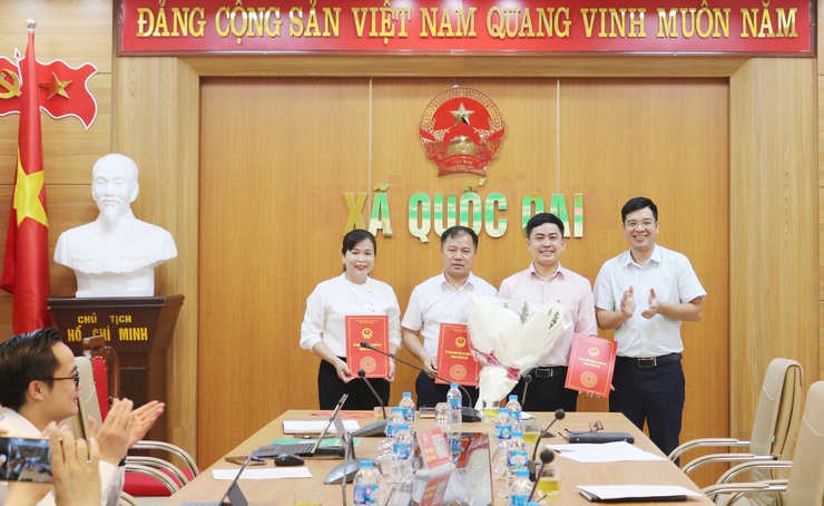 Hội nghị công bố Quyết định thành lập ban đại diện hội đồng quản trị ngân hàng chính sách xã hội xã Quốc Oai- Ảnh 3.