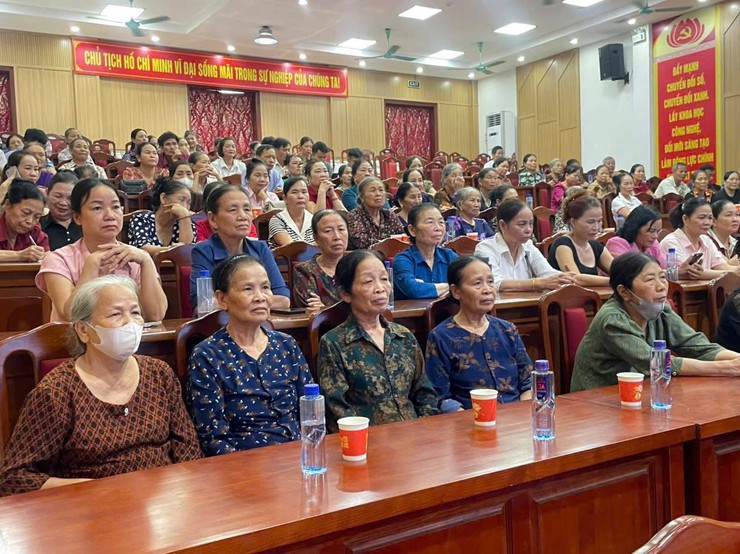 YÊN LÃNG TUYÊN TRUYỀN NÂNG CAO NHẬN THỨC PHÒNG CHỐNG TỘI PHẠM VÀ TỆ NẠN XÃ HỘI TRÊN ĐỊA BÀN XÃ- Ảnh 3.