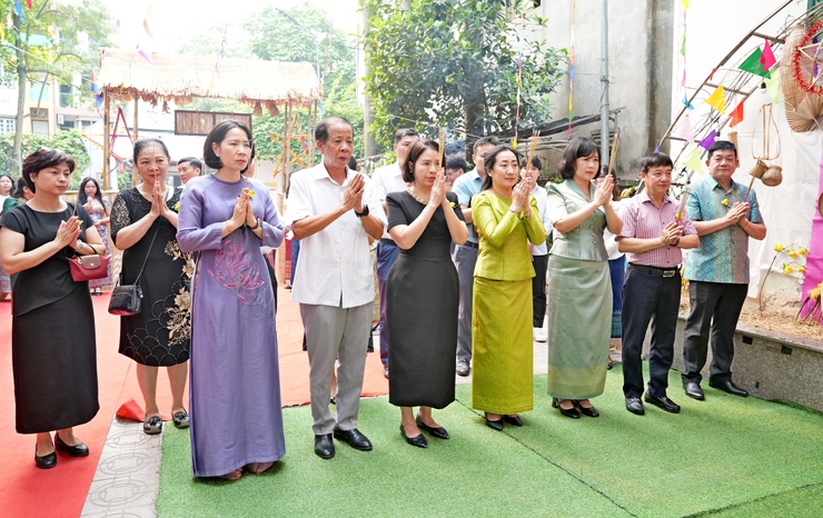 TRƯỜNG HỮU NGHỊ 80 TỔ CHỨC ĐÓN TẾT CHOL CHHNAM THMAY 2026 CHO LƯU HỌC SINH CAMPUCHIA  LAN TỎA GIÁ TRỊ VĂN HÓA, THẮT CHẶT TÌNH HỮU NGHỊ VIỆT NAM – CAMPUCHIA- Ảnh 4.