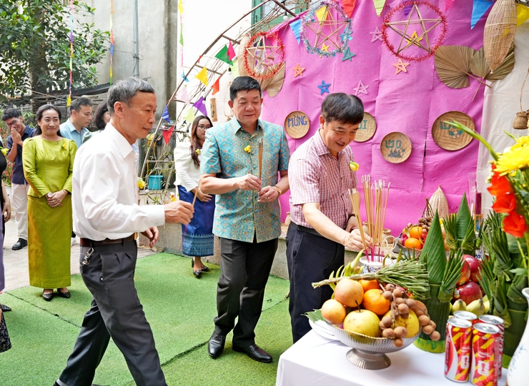 TRƯỜNG HỮU NGHỊ 80 TỔ CHỨC ĐÓN TẾT CHOL CHHNAM THMAY 2026 CHO LƯU HỌC SINH CAMPUCHIA  LAN TỎA GIÁ TRỊ VĂN HÓA, THẮT CHẶT TÌNH HỮU NGHỊ VIỆT NAM – CAMPUCHIA- Ảnh 2.