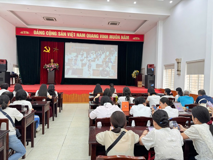 Đảng ủy phường Hoàn Kiếm đã tổ chức 93 điểm cầu tiếp sóng trực tuyến Hội nghị toàn quốc nghiên cứu, học tập và quán triệt Nghị quyết Hội nghị lần thứ hai Ban Chấp hành Trung ương Đảng khóa XIV- Ảnh 6.