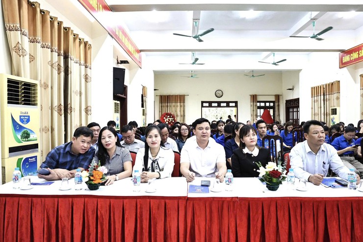TUỔI TRẺ HÒA XÁ TỰ HÀO TIẾP BƯỚC TRUYỀN THỐNG – SÔI NỔI KỶ NIỆM 95 NĂM NGÀY THÀNH LẬP ĐOÀN TNCS HỒ CHÍ MINH- Ảnh 3.