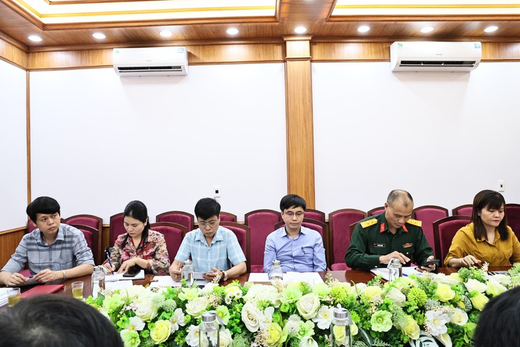 HỘI NGHỊ THẢO LUẬN DỰ THẢO ĐỀ ÁN PHÁT TRIỂN KINH TẾ - XÃ HỘI GIAI ĐOẠN 2026-2030 VÀ ĐẦU TƯ CÔNG TRÊN ĐỊA BÀN XÃ HOÀ XÁ- Ảnh 3.