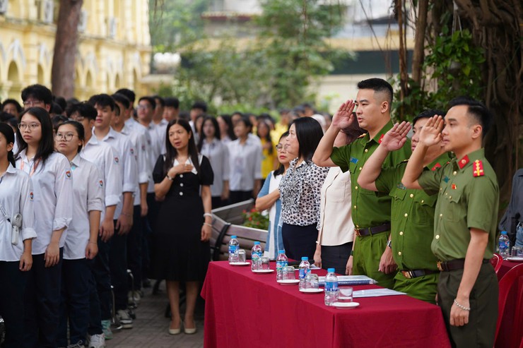 SAU THPT VIỆT ĐỨC VÀO NGÀY 6/4/2026
CAP CỬA NAM HẸN GẶP THPT TRẦN PHÚ VÀO SÁNG MAI 7H 13/4/2026- Ảnh 4.