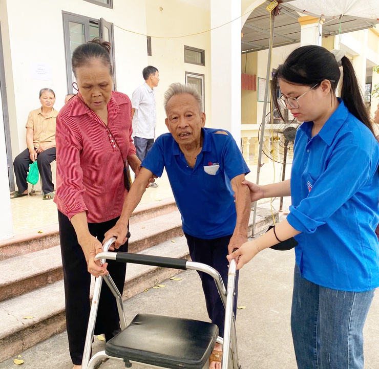 Trạm Y tế xã Trần Phú tổ chức khám, lập hồ sơ quản lý sức khỏe cho người cao tuổi năm 2026- Ảnh 4.