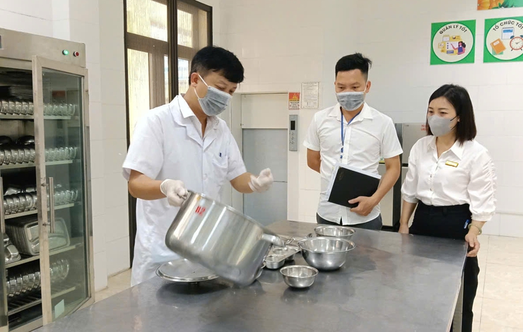 KIỂM TRA AN TOÀN THỰC PHẨM TẠI TRƯỜNG MẦM NON, TIỂU HỌC KIM ĐƯỜNG VÀ ĐÔNG LỖ.- Ảnh 2.