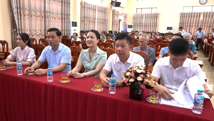 Tập huấn quy chế dân chủ ở cơ sở cho cán bộ 4 xã Thanh Oai, Bình Minh, Tam Hưng, Dân Hoà- Ảnh 2.