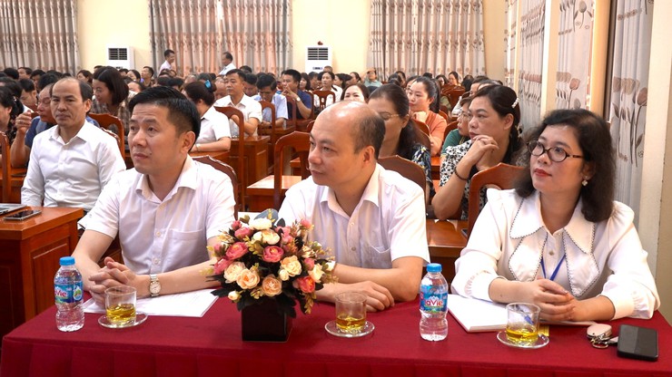 Tập huấn quy chế dân chủ ở cơ sở cho cán bộ 4 xã Thanh Oai, Bình Minh, Tam Hưng, Dân Hoà- Ảnh 3.