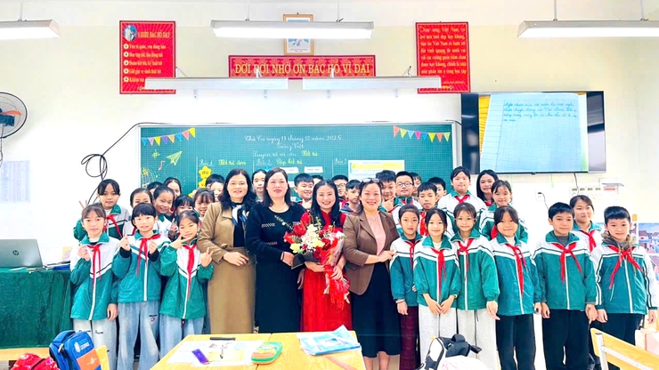  CÔ GIÁO DƯƠNG THỊ KIM CÚC (TRƯỜNG TH CAO DƯƠNG) ĐOẠT GIẢI NHÌ HỘI THI GVDG CẤP TP NĂM HỌC 2025-2026- Ảnh 4.