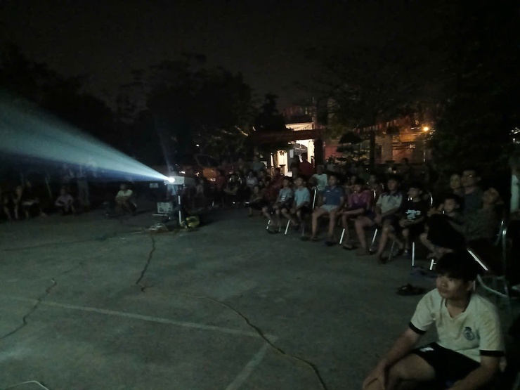 Vân Đình tổ chức chiếu phim lưu động phục vụ nhân dân, hướng tới kỷ niệm các ngày lễ lớn của đất nước trong năm 2026- Ảnh 5.