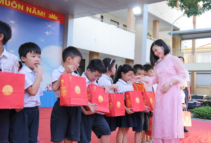 Người gieo hạt yêu thương dưới mái trường Tiểu học Quảng Bị- Ảnh 5.