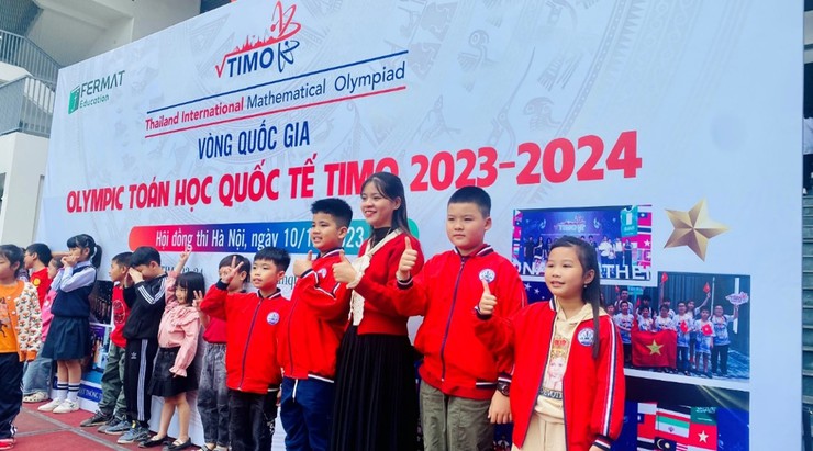 CÔ GIÁO NGÔ KIM HUỆ- TẤM GƯƠNG TIÊU BIỂU TRONG SỰ NGHIỆP GIÁO DỤC TẠI XÃ PHÚC THỊNH- Ảnh 1.