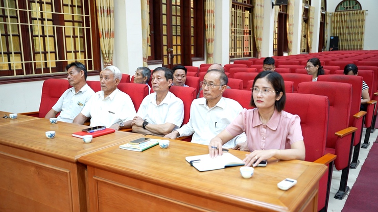 UBND xã tổ chức hội nghị triển khai kế hoạch tổ chức Lễ khánh thành và Lễ hội Đền Mẫu làng Quế Dương xã Dương Hoà- Ảnh 3.