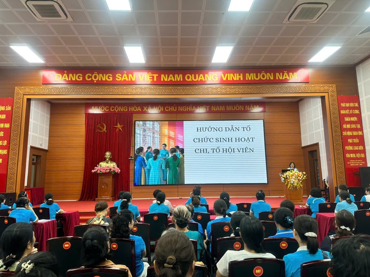 Hội LHPN phường Long Biên tổ chức tập huấn nghiệp vụ công tác Hội và quán triệt Chương trình hành động thực hiện Nghị quyết số 02-NQ/TW của Bộ Chính trị- Ảnh 1.