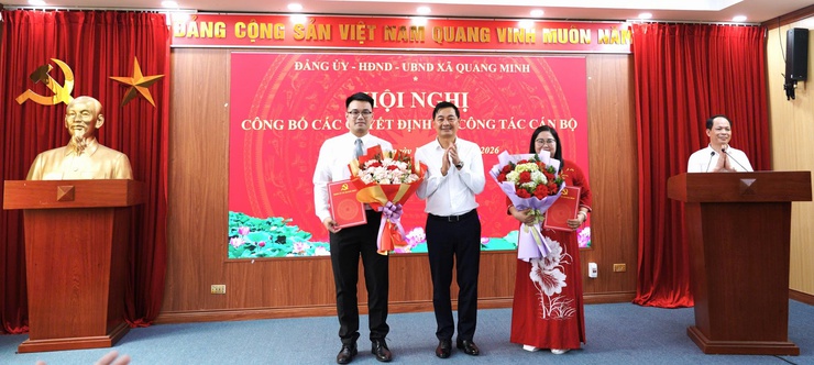 Đảng ủy xã Quang Minh tổ chức Hội nghị công bố các quyết định của Ban Thường vụ Đảng ủy về công tác cán bộ- Ảnh 4.