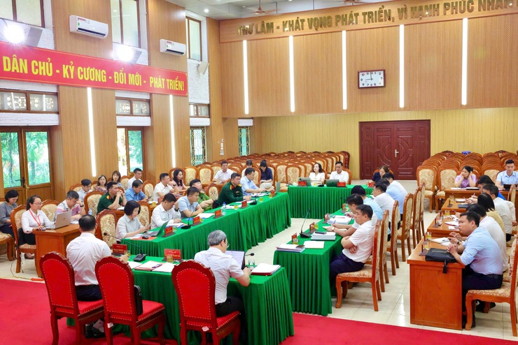 BCH Đảng bộ xã Thư Lâm khóa I, nhiệm kỳ 2025-2030 tổ chức Hội nghị lần thứ Chín
- Ảnh 2.