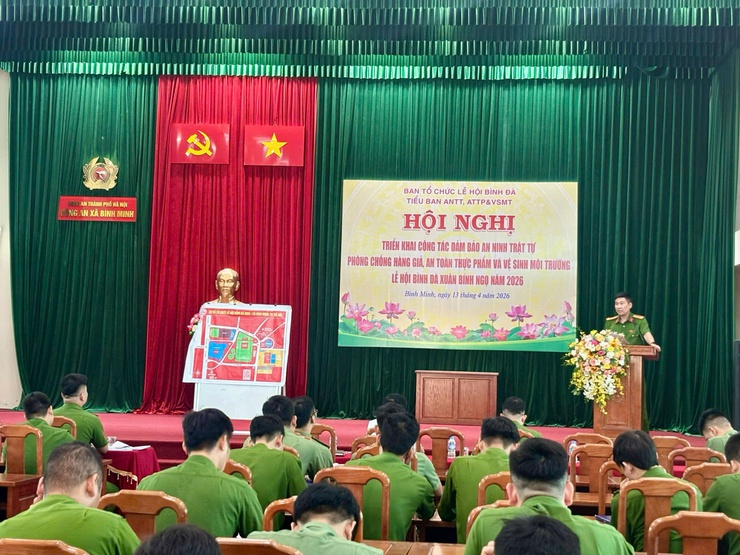 Hội nghị triển khai công tác đảm bảo an ninh trật tự,
phòng chống hàng giả, an toàn thực phẩm và bảo vệ môi trường Lễ hội Bình Đã xuân Bính Ngọ năm 2026- Ảnh 1.