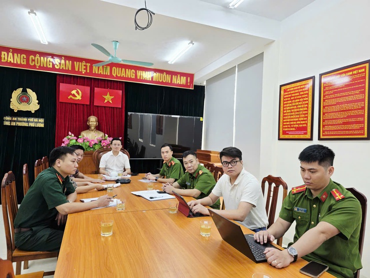 Phường Phú Lương tham dự trực tuyến Hội nghị sơ kết công tác PCCC và CNCH Quý I/2025, triển khai nhiệm vụ trọng tâm quý II/2026 của Công an TP Hà Nội- Ảnh 1.