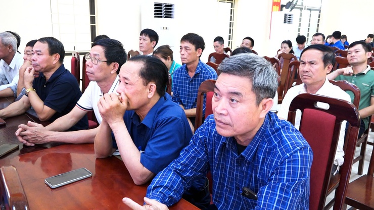 KÝ KẾT CHƯƠNG TRÌNH PHỐI HỢP TRIỂN KHAI MÔ HÌNH "TỔ HÀNH CHÍNH CÔNG XUNG KÍCH" TẠI XÃ DÂN HÒA

- Ảnh 5.