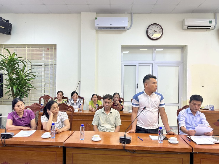 HỘI NGHỊ CÔNG BỐ QUYẾT ĐỊNH THÀNH LẬP TỔ KIỂM TRA, TRIỂN KHAI KẾ HOẠCH KIỂM TRA CÔNG TÁC DỒN ĐIỀN ĐỔI THỬA TẠI THÔN MẠNH TÂN, XÃ THƯ LÂM- Ảnh 4.