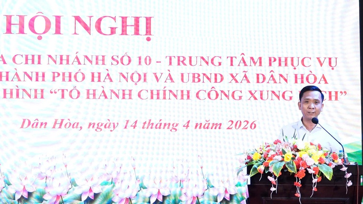 KÝ KẾT CHƯƠNG TRÌNH PHỐI HỢP TRIỂN KHAI MÔ HÌNH "TỔ HÀNH CHÍNH CÔNG XUNG KÍCH" TẠI XÃ DÂN HÒA

- Ảnh 2.