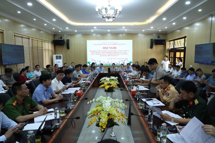 Xuân Mai: Đối thoại với lãnh đạo các tổ chức, cơ quan, đơn vị trên địa bàn xã bị ảnh hưởng bởi dự án cải tạo, nâng cấp Quốc lộ 6- Ảnh 1.