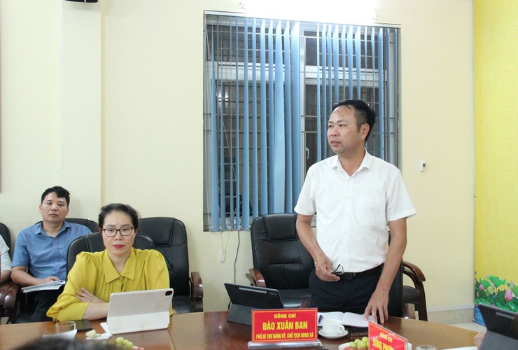 Thường trực Đảng ủy xã Hòa Lạc làm việc với UBND xã về nhiệm vụ trọng tâm lĩnh vực kinh tế năm 2026- Ảnh 11.