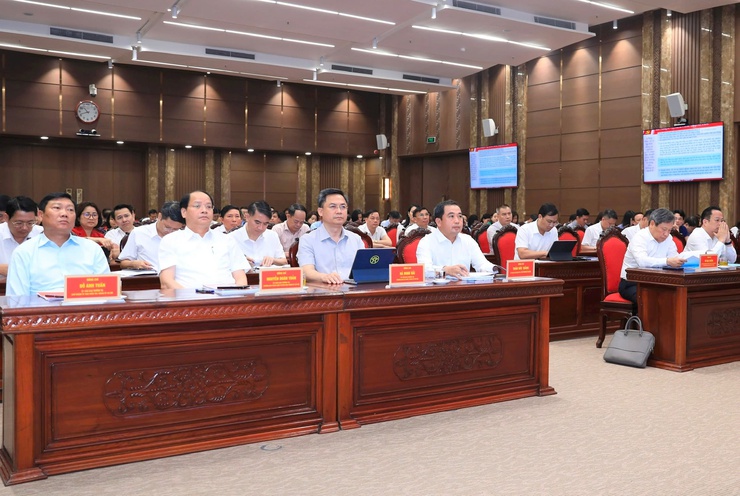 Cán bộ, đảng viên xã Hồng Vân tích cực học tập, quán triệt Nghị quyết Trung ương 2 (khóa XIV)- Ảnh 2.