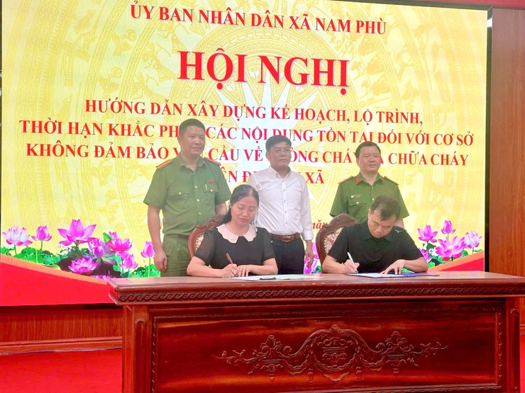 Nam Phù siết chặt trách nhiệm, đẩy nhanh lộ trình khắc phục tồn tại phòng cháy chữa cháy- Ảnh 1.